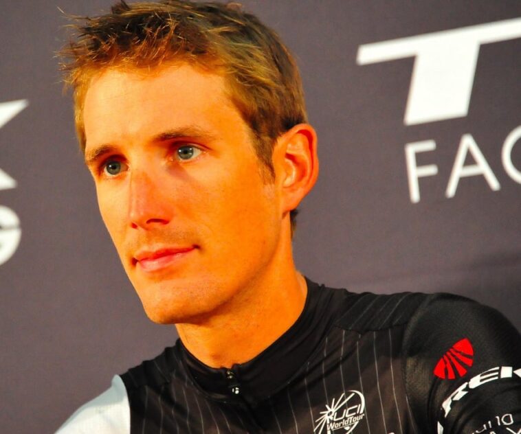 picture of Andy Raymond Schleck sitting for an interview